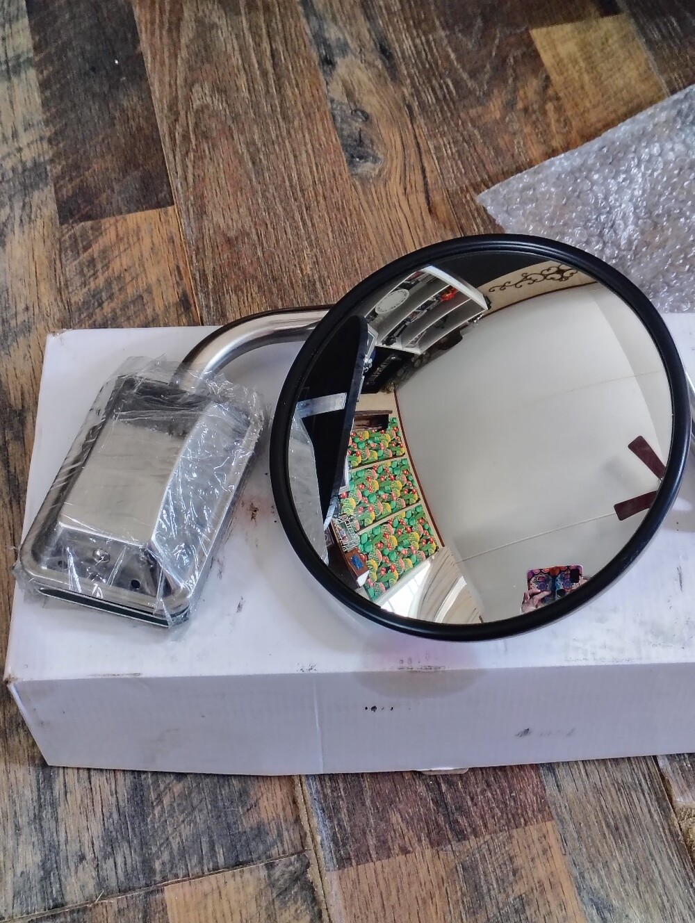 Convex Mirror